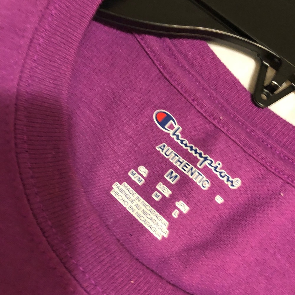 Champion magenta purple t shirt AUTHENTIC - Picture 3 of 5